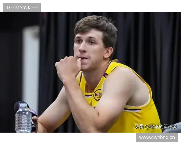 奥斯汀·里夫斯挡拆制造错位提升三分命中率明显拉开队内差距