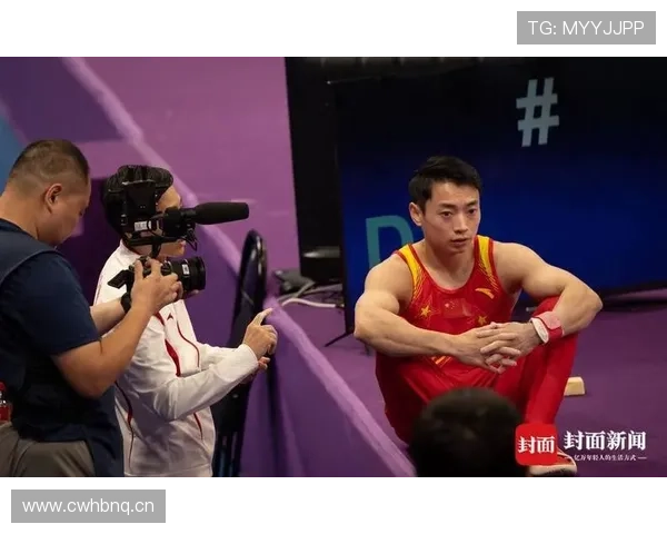 邹敬园家里感觉像亿万富翁过周末，球场上的他完全没这套路嘛